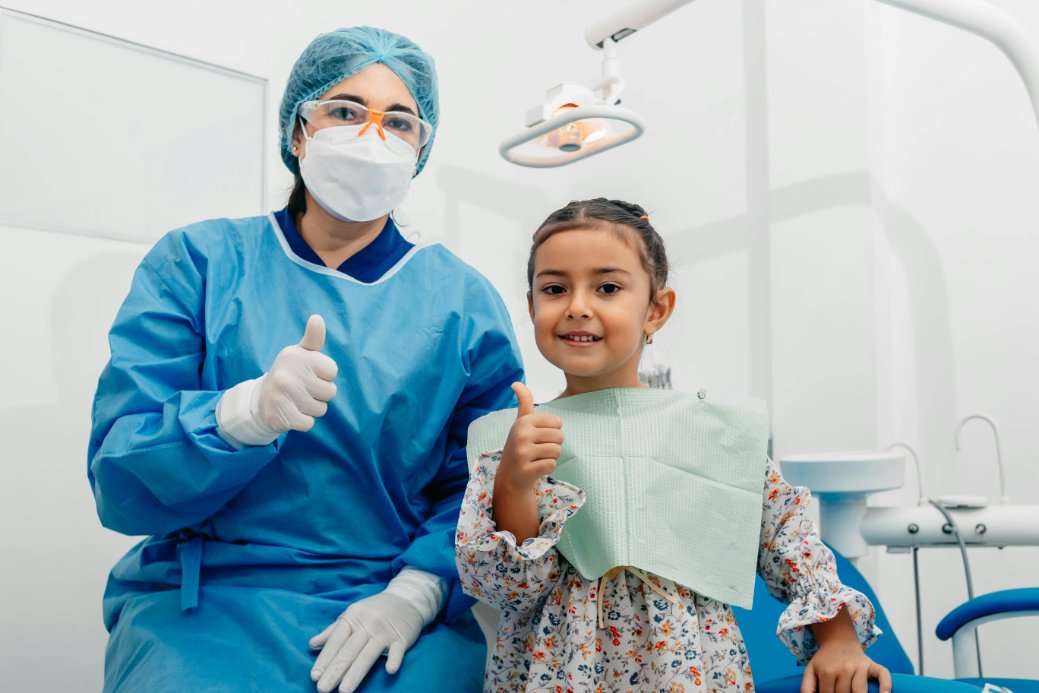 Wizyta adaptacyjna dziecka u dentysty - jak przebiega?